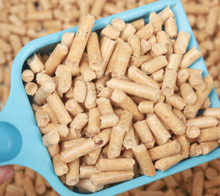 Degradable pine cat litter is naturally pollution-free